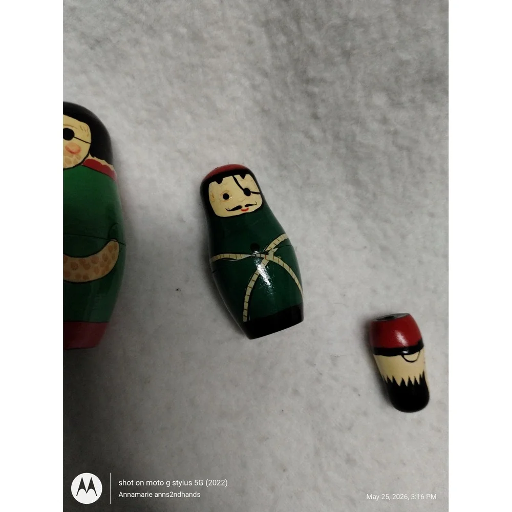 Vintage Pirate Nesting Dolls Matryoshka Wood Hand Painted 5 Piece Set Green Red